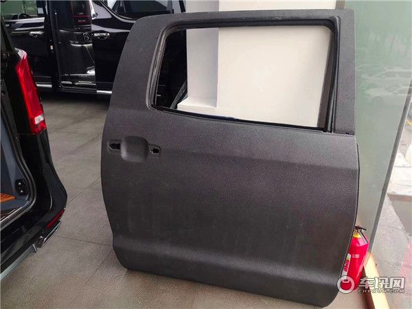 全新2020款铠版奔驰V260L七座奢华商务车 全新改装黑武士防爆款