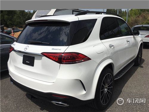 新一代改款奔驰GLE系列港口国六预定 最新配置以及报价详解