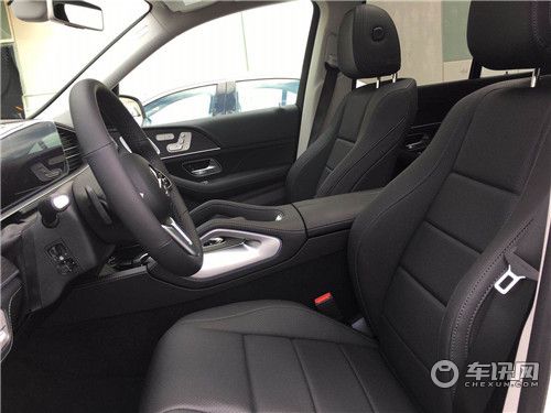 新一代改款奔驰GLE系列港口国六预定 最新配置以及报价详解