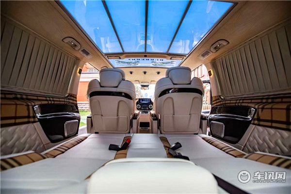 2020款奔驰威霆巴宝莉定制款 豪华商务定制