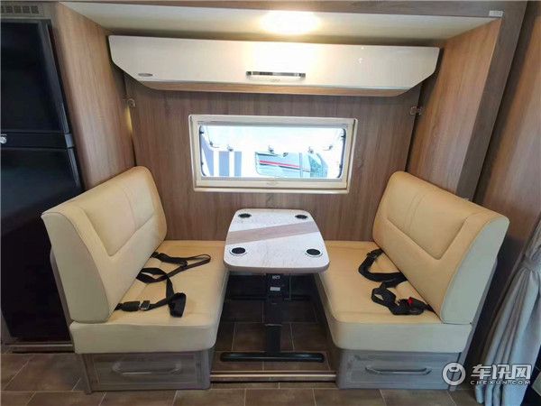 2020款依维柯中额头双拓展房车 金冠格林卡诺F329D