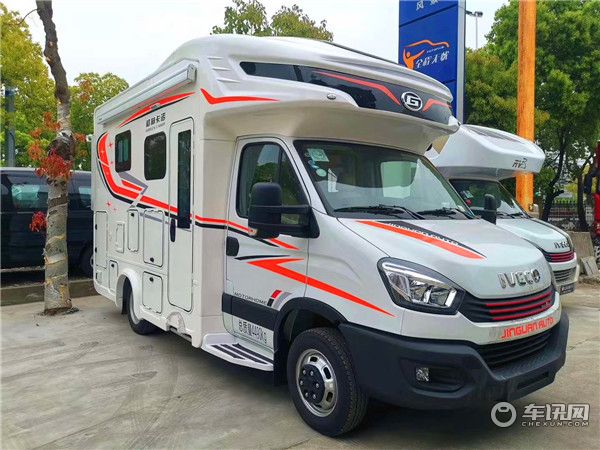 2020款依维柯中额头双拓展房车 金冠格林卡诺F329D