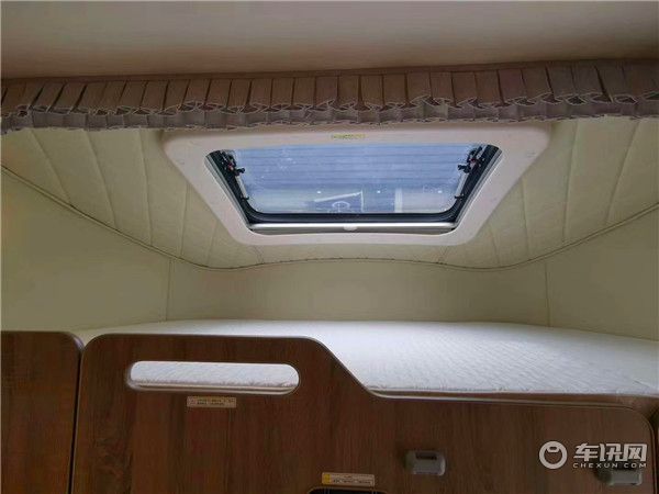 2020款依维柯中额头双拓展房车 金冠格林卡诺F329D