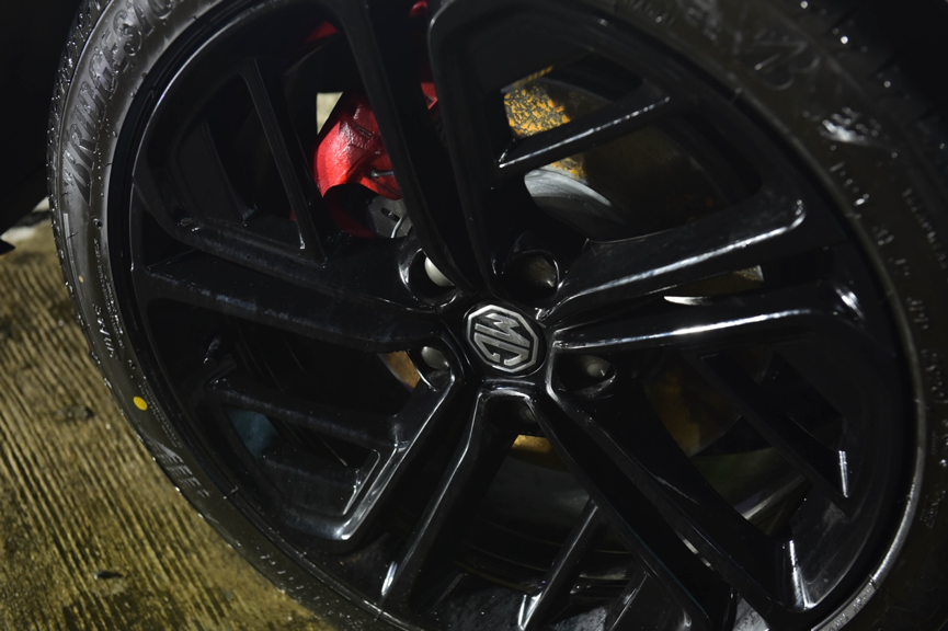 运动环保兼具，起价13.98万元，第三代名爵6 PHEV上市抢先实拍