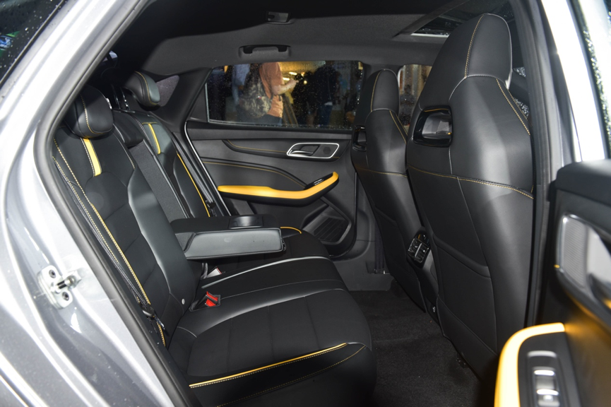 运动环保兼具，起价13.98万元，第三代名爵6 PHEV上市抢先实拍