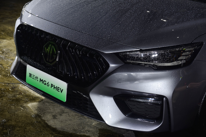 运动环保兼具，起价13.98万元，第三代名爵6 PHEV上市抢先实拍