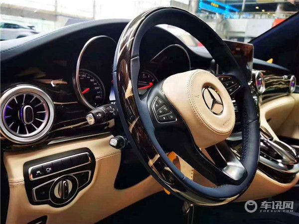 2020新款奔驰V260L商务车 高顶迈巴赫奢石版