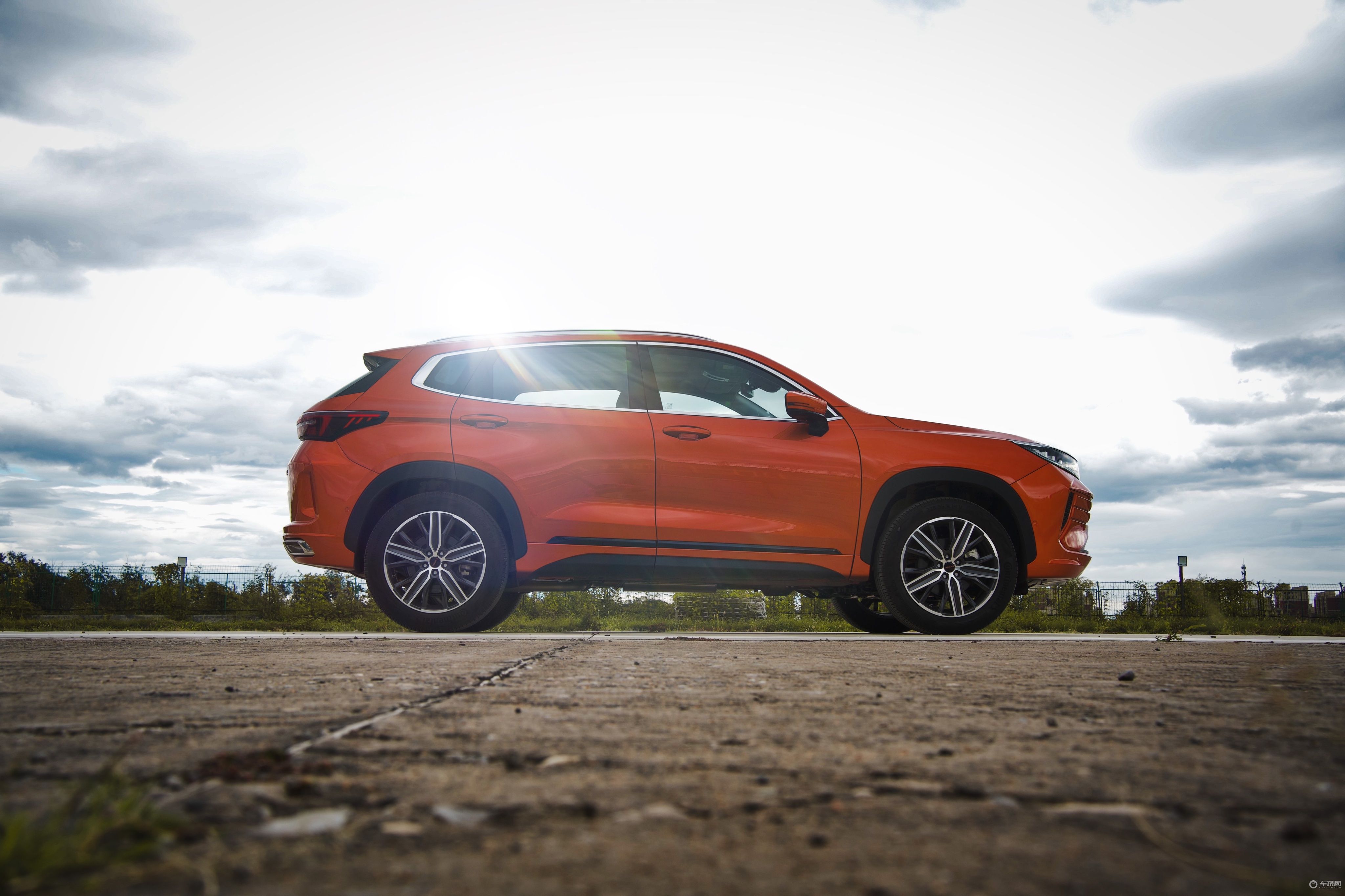 入门即是超大杯，星途LX