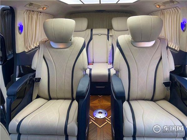 2020款奔驰V260L定制迈巴赫版 奢华内饰展现至尊身份