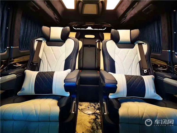2020新款奔驰V260L商务车 高顶迈巴赫奢石版