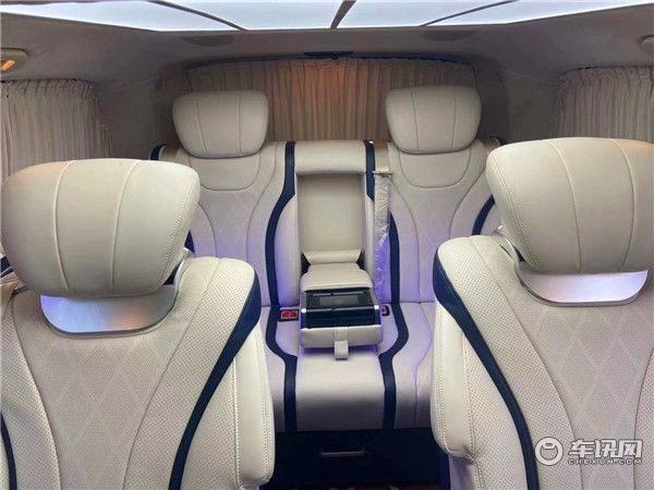 2020款奔驰V260L定制迈巴赫版 奢华内饰展现至尊身份