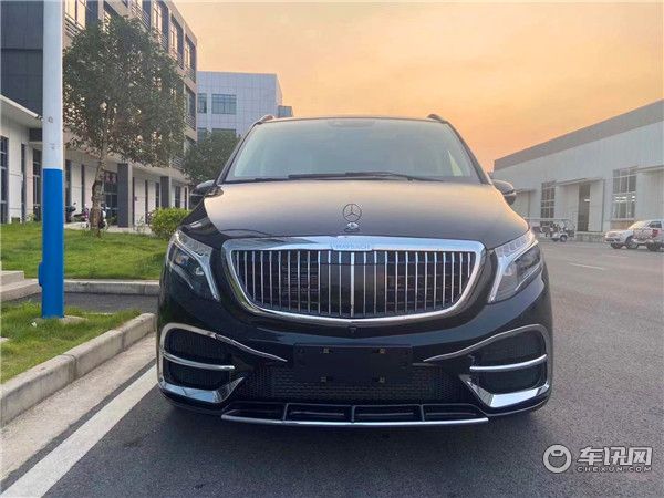2020款奔驰V260L定制迈巴赫版 奢华内饰展现至尊身份