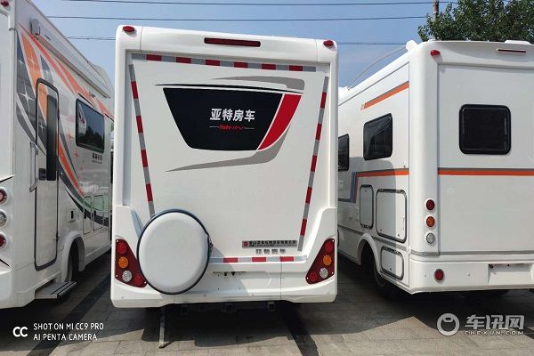 亚特房车纪念版Y8-V90惊艳上市，国六b排放，新车在店