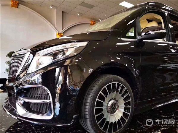 2020新款奔驰V260L商务车 高顶迈巴赫奢石版