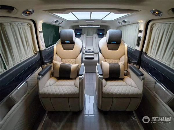 2020新款奔驰V260L平顶 改装VS900迈巴赫定制款