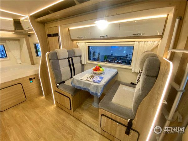 2020新款进口依维柯C型房车 铂驰帕亚尼双拓展 国六标准