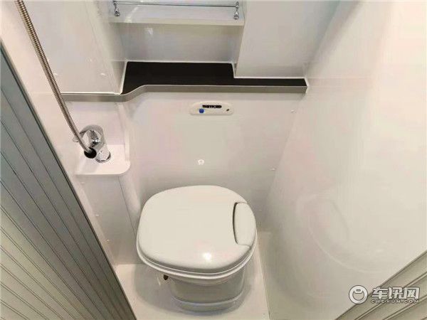 瑞弗启界R500福特新全顺 商旅两用房车火爆来袭