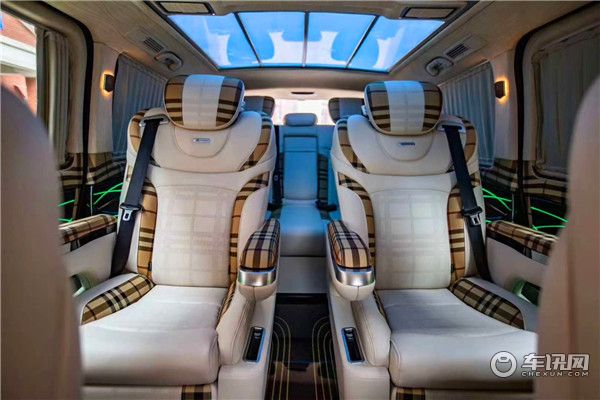 新款奔驰威霆改装迈巴赫版 Burberry巴宝莉联名款现车发售