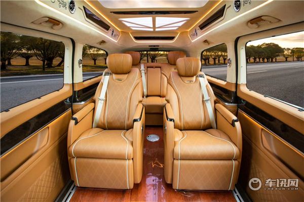 奔驰2020款V260L国六改装高顶七座商务车多少钱