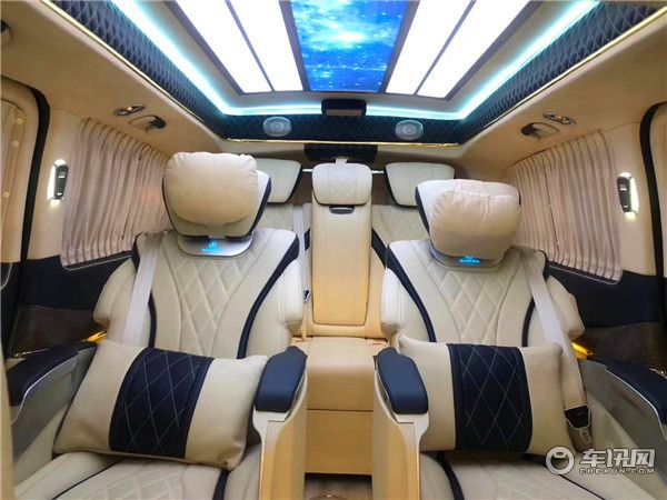 2020款奔驰威霆定制高顶双拼七座商务 典雅外观奢华内饰