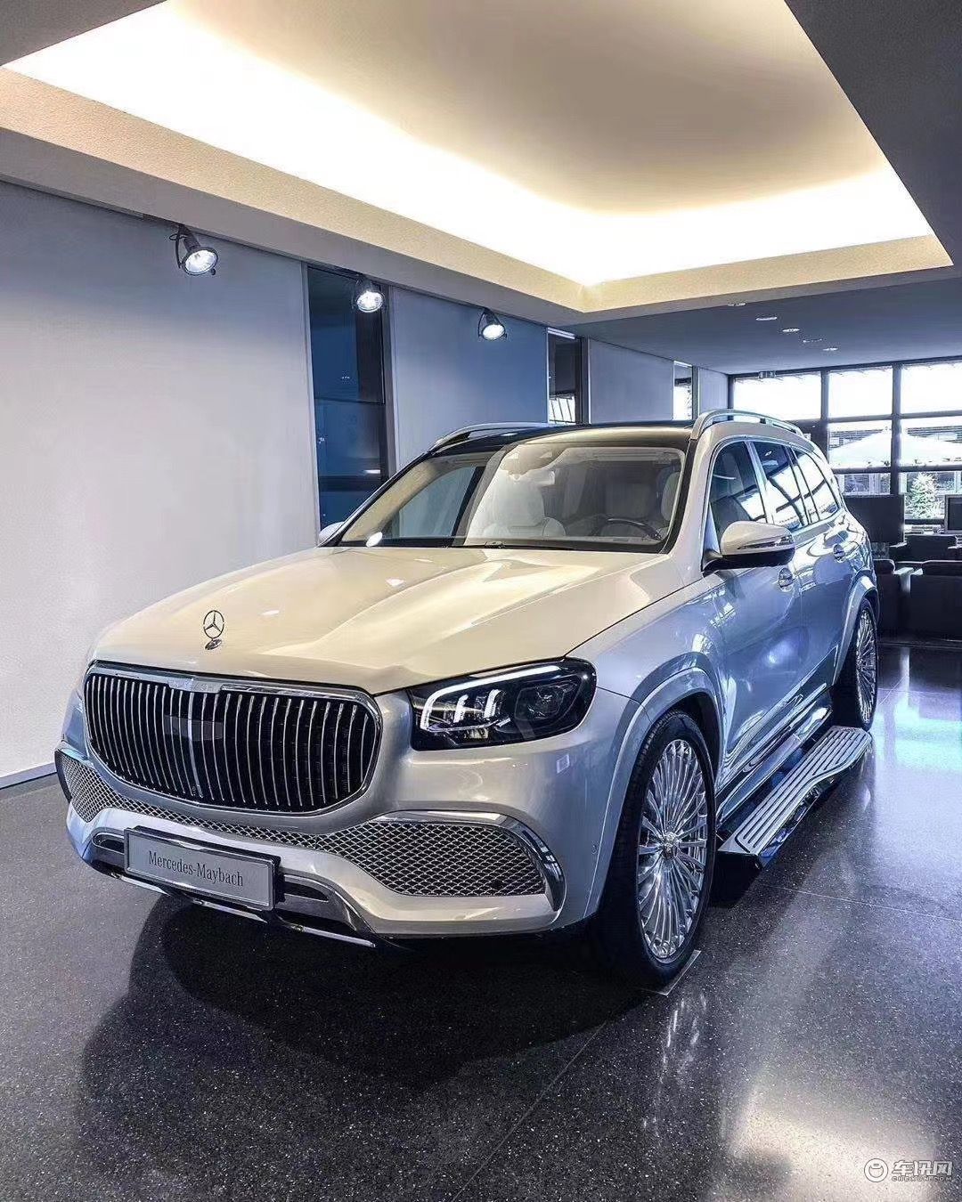 新款奔驰迈巴赫gls600越野北京车展上市价格多少