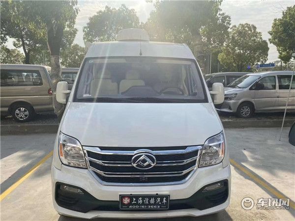 2020款大通V80国六短轴房车 小车身停车方便