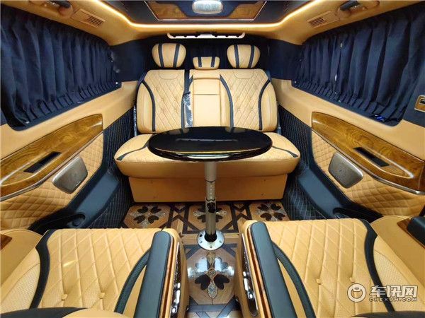 2020款奔驰V级迈巴赫VS680高顶商务车 心所向驰以恒