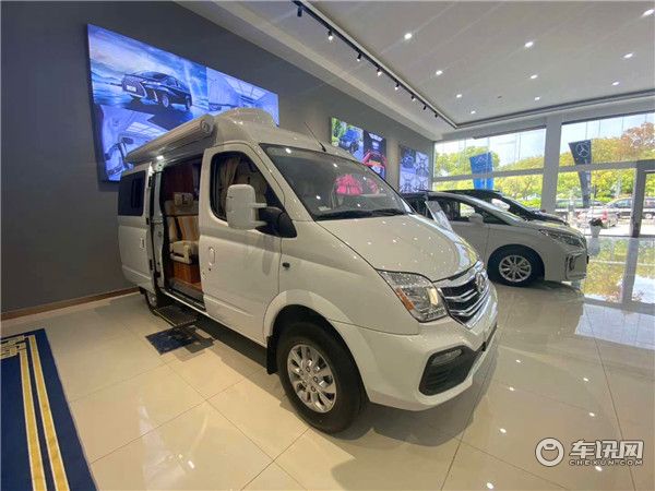 顺旅打造大通V80短轴蜂巢房车 五座三卧满足出行必要需求