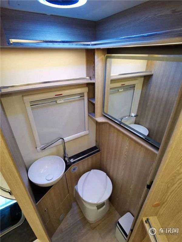 铂驰国产依维柯双拓展铂钻版 新车首发即为爆款