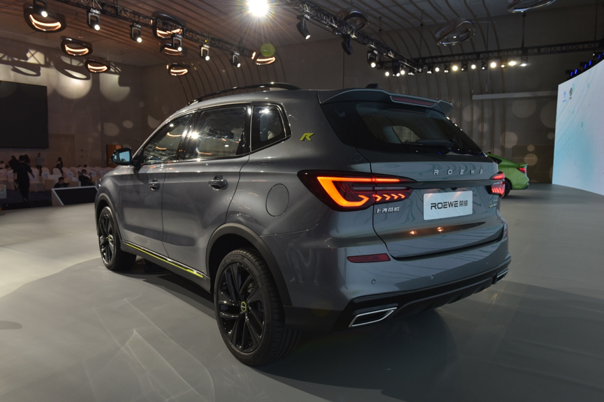 300马力，油耗1.6升，荣威RX5 ePLUS上市，起售价15.58万元