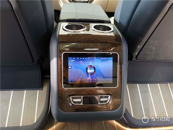 2020新款奔驰金冠高顶商务车 奔驰V260L迈巴赫七座版