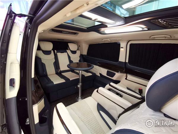 2020新款奔驰金冠高顶商务车 奔驰V260L迈巴赫七座版