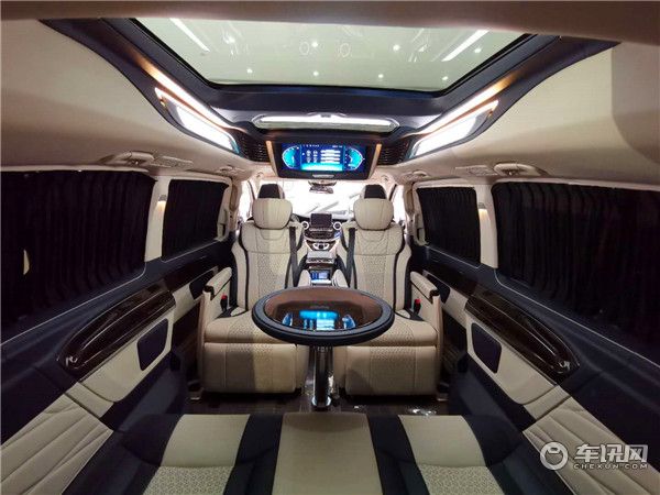 2020新款奔驰金冠高顶商务车 奔驰V260L迈巴赫七座版