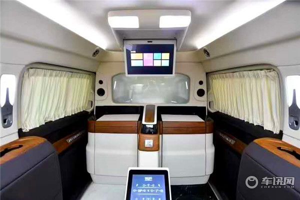 2020新款奔驰高顶商务车 星驰V260L维努斯四座版