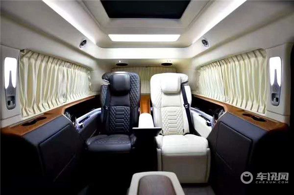 2020新款奔驰高顶商务车 星驰V260L维努斯四座版
