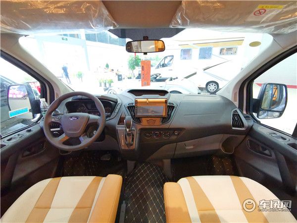 2020款福特新全顺V362商务旅居房车 瑞弗启界R500带您领略