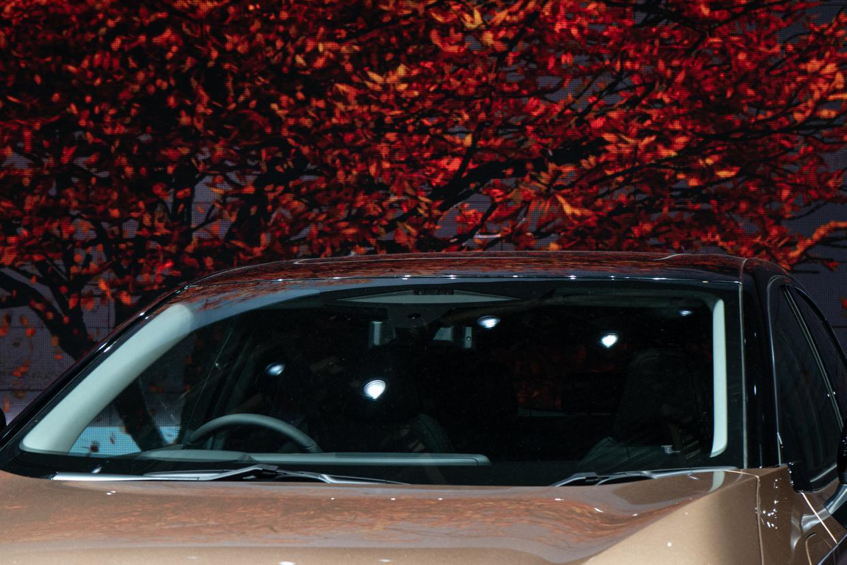 传统豪门的“带电”对决：福特Mustang Mach-E vs 日产Ariya