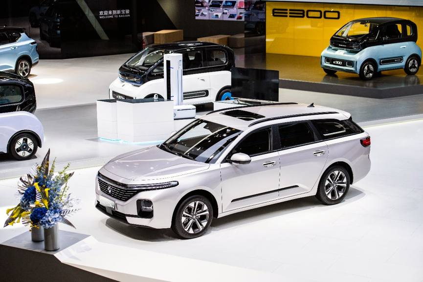 接入电商生态，宝骏E300小Biu智慧汽车亮相北京车展