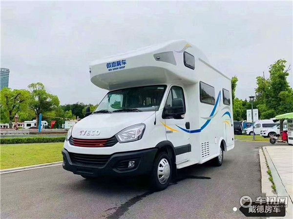 新款依维柯戴得C型自由风无拓展房车 真正的让您出行水电无忧
