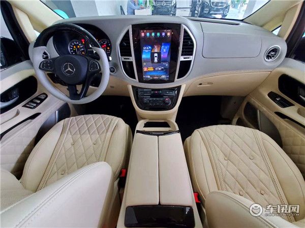 2020款奔驰威霆七座豪华商务车 改装全新迈巴赫内饰更加奢华