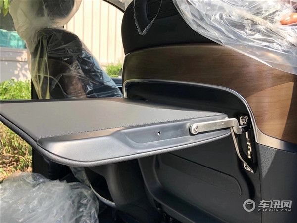 2021款奔驰V260L七座商务车 全新设计驰之以恒