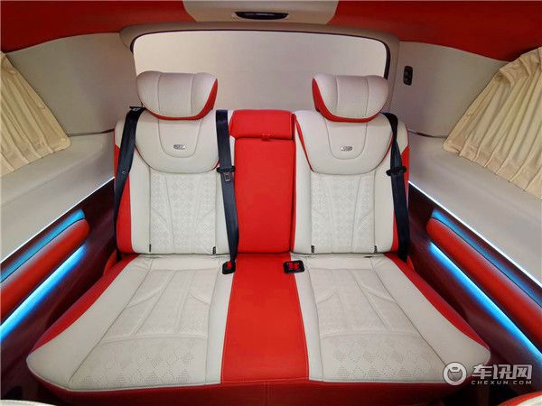 2020款奔驰V260L七座商务车 改装高顶傲旋大白鲨国六现车