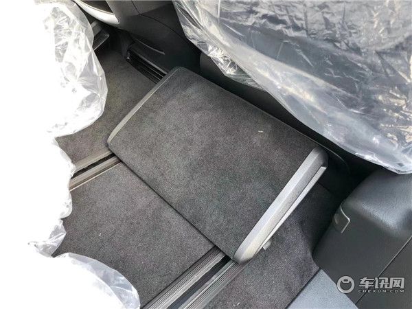 2021款奔驰V260L七座商务车 全新设计驰之以恒