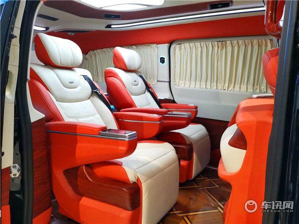 2020款奔驰V260L七座商务车 改装高顶傲旋大白鲨国六现车