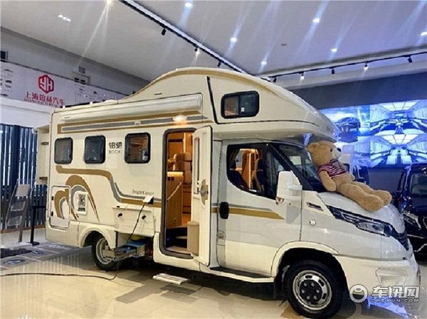 2020新款铂驰进口依维柯国六 帕亚尼C型双拓展房车
