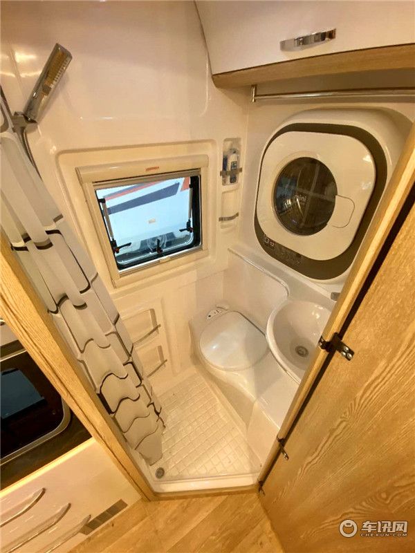 2020新款铂驰进口依维柯国六 帕亚尼C型双拓展房车