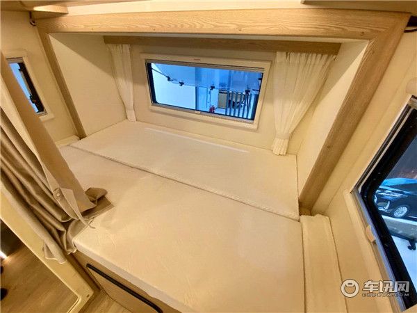 2020新款铂驰进口依维柯国六 帕亚尼C型双拓展房车