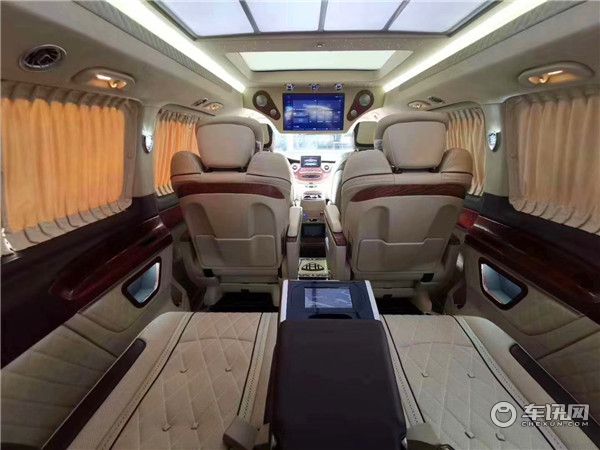 2020款奔驰V260L七座商务车 改装迈巴赫VS980豪华MPV