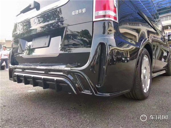 2020款奔驰V260L七座商务车 改装迈巴赫VS980豪华MPV