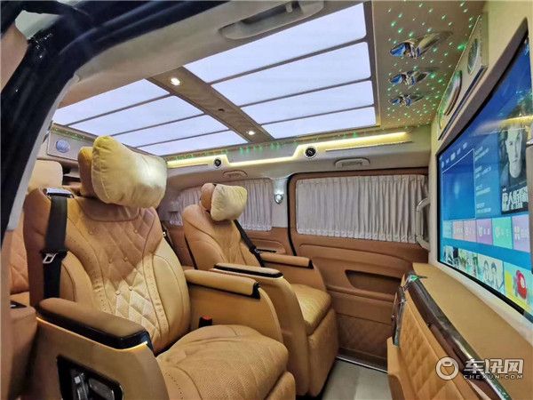 2020款奔驰VS680迈巴赫MPV 流线型高顶全隔断升降电视